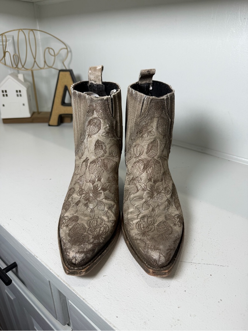 Liberty Black Women’s 8 Western Ankle Boots Floral Embossed Leather Booties - Picture 2 of 10